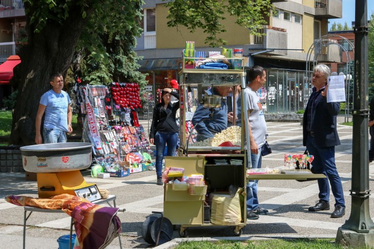 Saša Ivanović i trgovci kod Muselimovog konaka