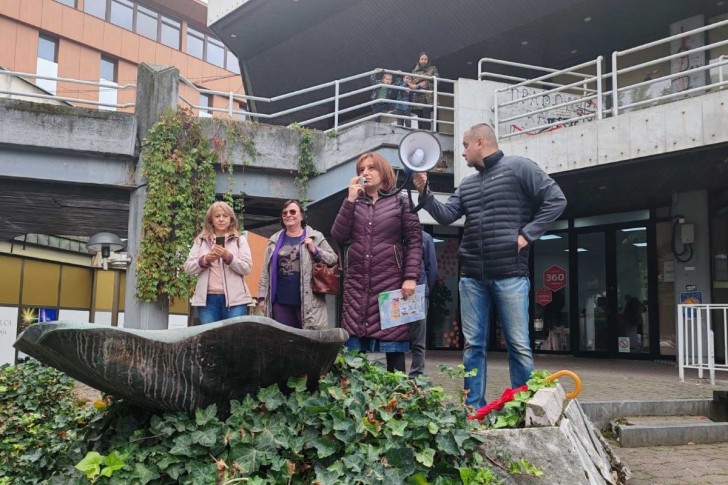 Protest prosvetnih radnika na Gradskom trgu