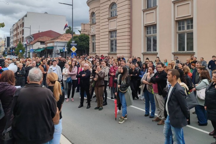 Protest prosvetnih radnika ispred Školske uprave