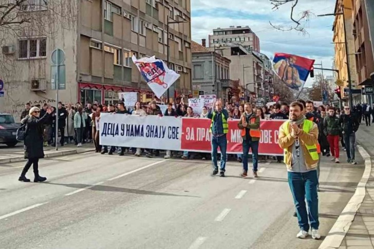 Gimnazijalci dolaze pred Medicinsku