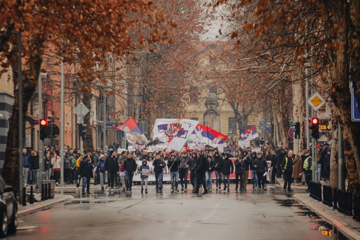 Srednjoškolci i građani u akciji generalni štrajk