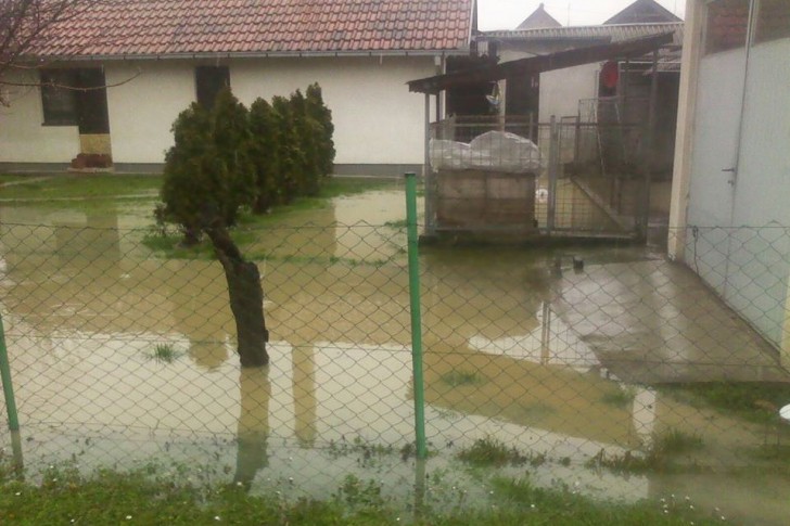 Gračica poplavila domaćinstvo