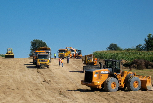 Početak radova na Koridoru 11, Nepričava, jul 2010.  (foto: Darija Ranković)