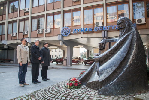 Polaganje venaca (foto: Đorđe Đoković)