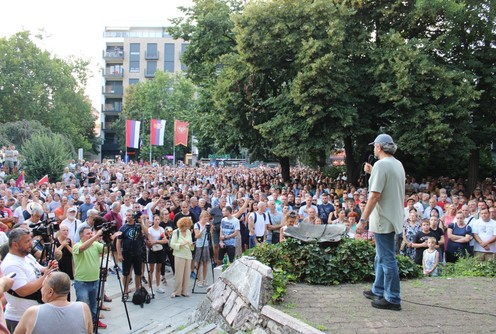 Protest na Gradskom trgu (foto: Kolubarske.rs)