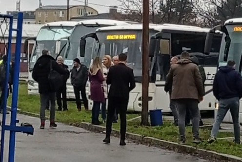 Odlazak naprednjaka u Jagodinu (foto: skrinšot)