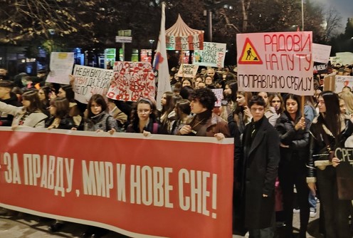 Protest gimnazijalaca (foto: Kolubarske.rs)