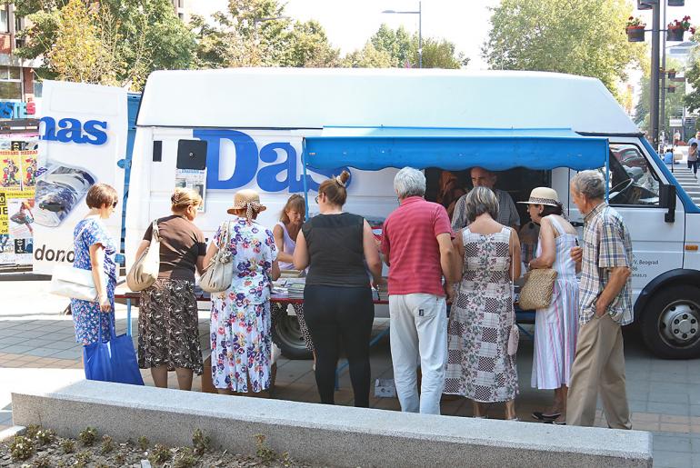 Štand Danas  (foto: Đorđe Đoković)