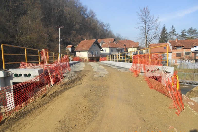 Most u naselju Veselinovići (foto: Kolubarske.rs)