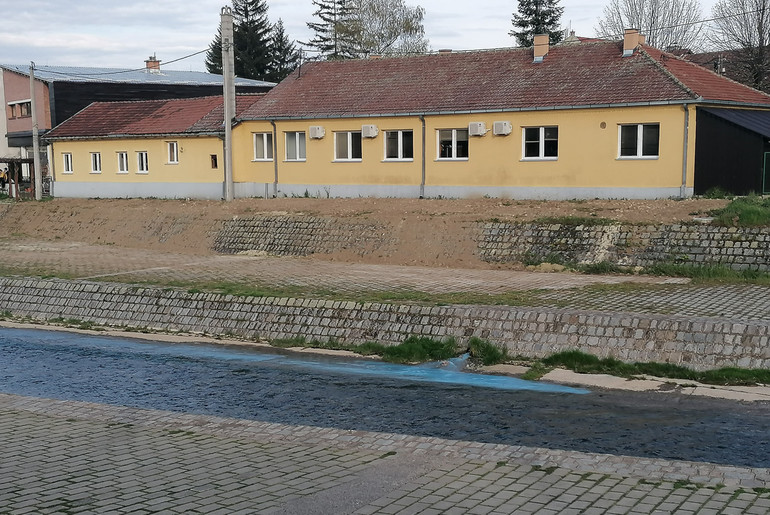 Plava tečnost ispuštena u Kolubaru (foto: Nikola Ilić)