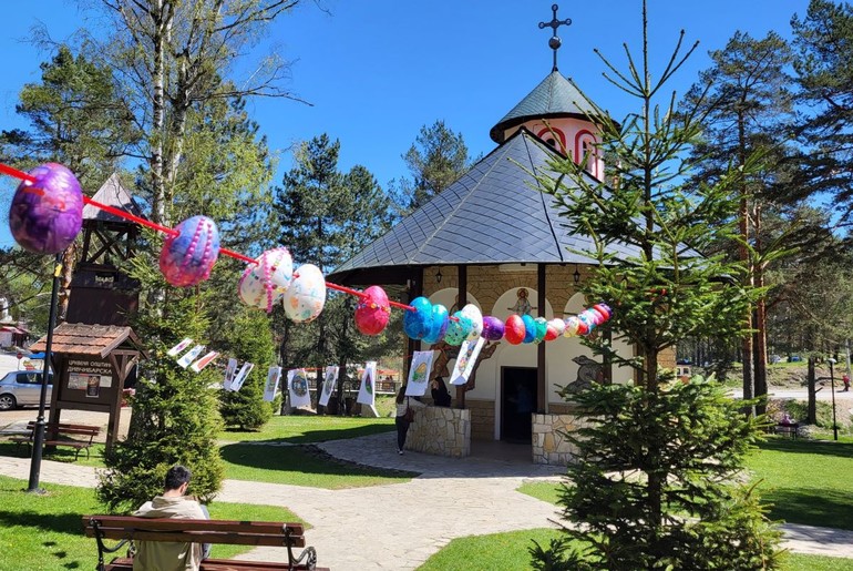 Vaskrs - Crkva Svetog Pantelejmona	 (foto: Kolubarske.rs)