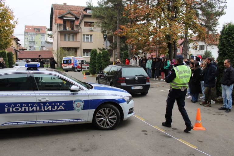 Simulirana saobraćajna nezgoda  (foto: Kolubarske.rs)