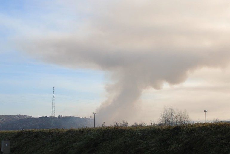 Dim iznad deponije i grada (foto: Kolubarske.rs)