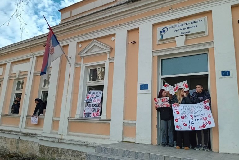 Učenici Medicinske škole (foto: Kolubarske.rs)