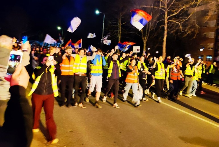 Dolazak u Obrenovac (foto: Slobodan Ilić)